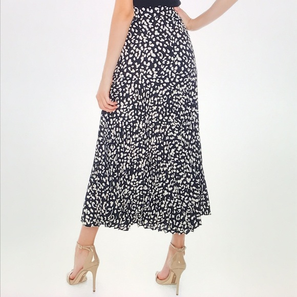 Bardot buckle pleated leopard midi skirt XS - Picture 10 of 10